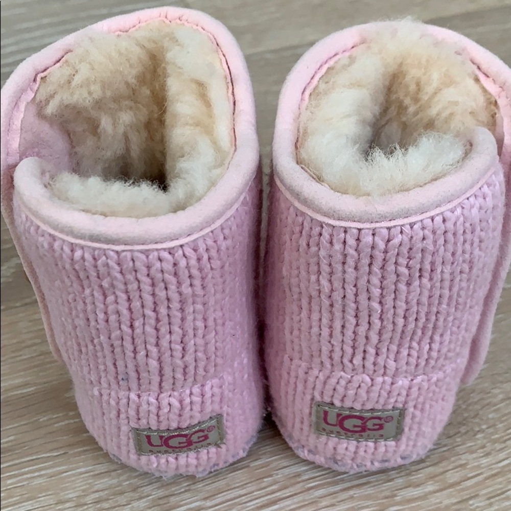 Baby girl pink knitted UGGS authentic